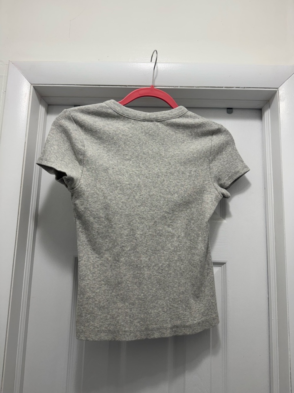 Universal Threads Button Front Top - Picture 2 of 3